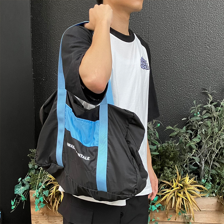 キャリーオンバッグ